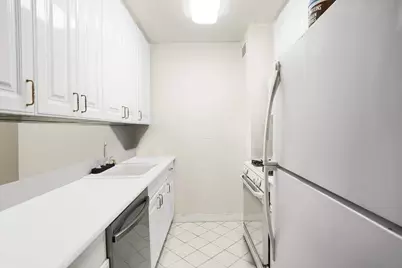 220 E 60th Street #11A, New York City, NY 10022 - Photo 5