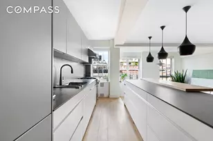 320 W 76th St, New York City, NY 10023 - Photo 3