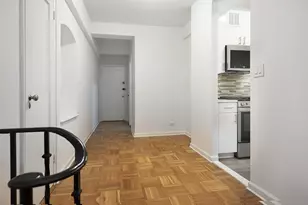 333 W 57th St, New York City, NY 10019 - Photo 3