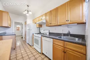 22-44 43rd St, New York City, NY 11105 - Photo 9