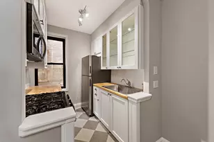 415 Ocean Pkwy, New York City, NY 11218 - Photo 5