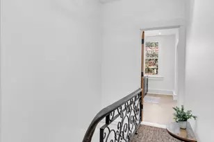 25-20 Newtown Ave, New York City, NY 11102 - Photo 13