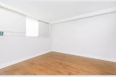 175 Zoe Street #1-P, New York City, NY 10305 - Photo 13