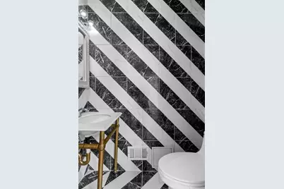 15 Dewey Place, New York City, NY 11233 - Photo 9