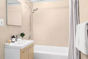 353 W 56th St, New York City, NY 10019 - Photo 5