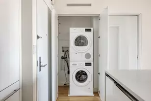 301 W 53rd St, New York City, NY 10019 - Photo 7