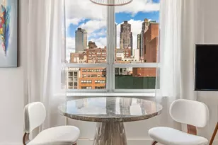 432 W 52nd St, New York City, NY 10019 - Photo 3