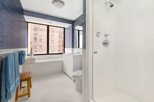 422 E 72nd St, New York City, NY 10021 - Photo 11