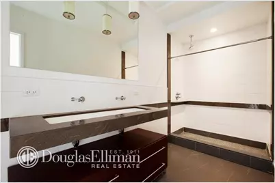 41-17 Crescent Street #7F, New York City, NY 11101 - Photo 5