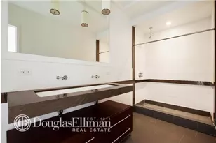 41-17 Crescent St, New York City, NY 11101 - Photo 5