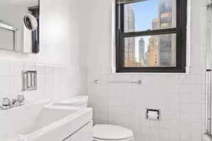 165 E 72nd St, New York City, NY 10021 - Photo 11