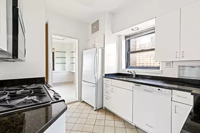 165 E 72nd Street #11C, New York City, NY 10021 - Photo 5