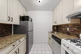 211 E 53rd St, New York City, NY 10022 - Photo 5