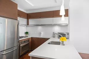 41-17 Crescent St, New York City, NY 11101 - Photo 5