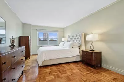 301 E 75th Street #19B, New York City, NY 10021 - Photo 15