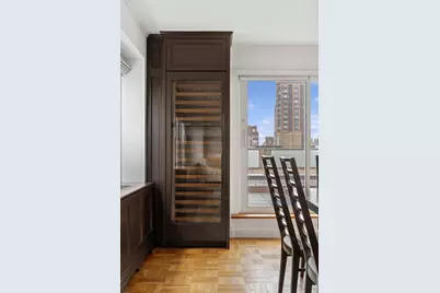 301 E 75th Street #19B, New York City, NY 10021 - Photo 5