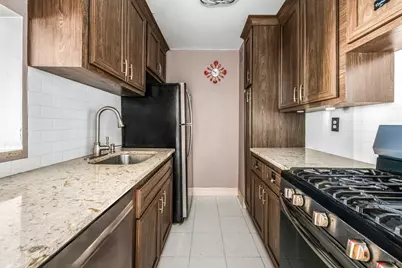 1874 Pelham Parkway S #5B, New York City, NY 10461 - Photo 3