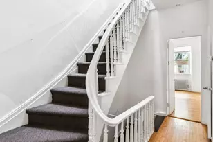 209 E 48th St, New York City, NY 10017 - Photo 9