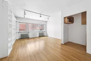 209 E 48th St, New York City, NY 10017 - Photo 7