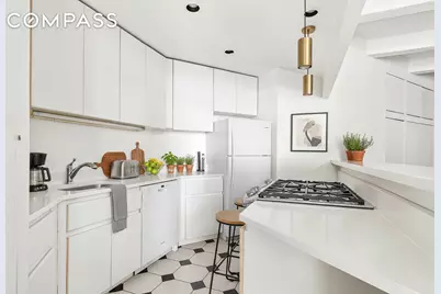 321 W 13th Street #3A, New York City, NY 10014 - Photo 5