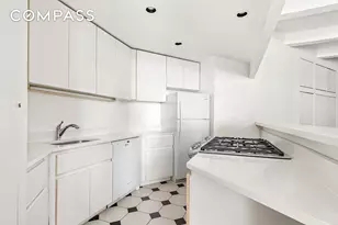 321 W 13th St, New York City, NY 10014 - Photo 5