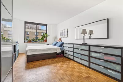 2 S End Avenue #8-F, New York City, NY 10280 - Photo 5
