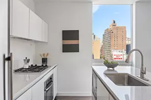 425 E 13th St, New York City, NY 10009 - Photo 7