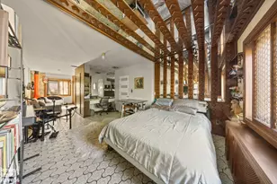 75-27 Furmanville Ave, New York City, NY 11379 - Photo 11