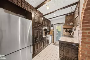 75-27 Furmanville Ave, New York City, NY 11379 - Photo 7