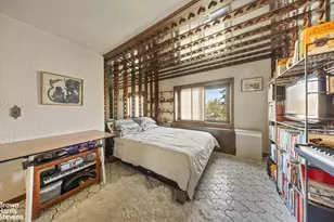 75-27 Furmanville Ave, New York City, NY 11379 - Photo 9