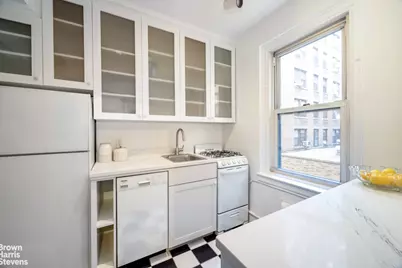 7 E 85th Street #2D, New York City, NY 10028 - Photo 3