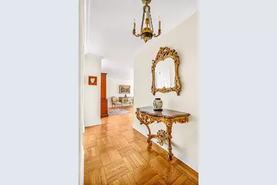 174 E 74th Street #8A, New York City, NY 10021 - Photo 1