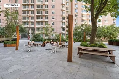 555 Main Street #1710, New York City, NY 10044 - Photo 15