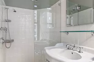 150 W 79th St, New York City, NY 10024 - Photo 9