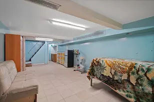 1728 W 2nd St, New York City, NY 11223 - Photo 11