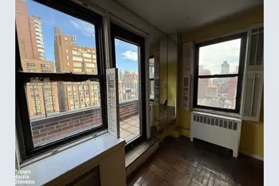 301 E 62nd Street #14A, New York City, NY 10065 - Photo 3