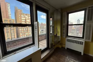 301 E 62nd St, New York City, NY 10065 - Photo 3