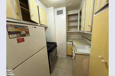 301 E 62nd Street #14A, New York City, NY 10065 - Photo 9