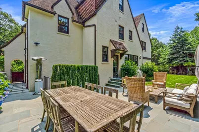 165 Slocum Crescent, New York City, NY 11375 - Photo 49