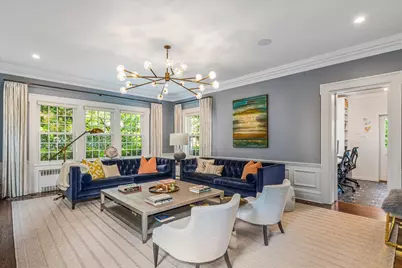 165 Slocum Crescent, New York City, NY 11375 - Photo 5