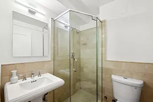 135 E 54th St, New York City, NY 10022 - Photo 13