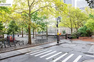 517 E 77th St, New York City, NY 10021 - Photo 5