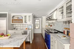 222 E 11th St, New York City, NY 10003 - Photo 9