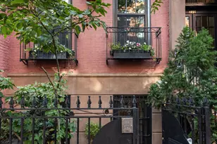 222 E 11th St, New York City, NY 10003 - Photo 29