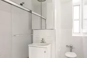 33-15 81st St, New York City, NY 11372 - Photo 7