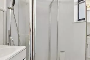 438 W 49th St, New York City, NY 10019 - Photo 5