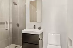 24 Belvidere St, New York City, NY 11206 - Photo 19