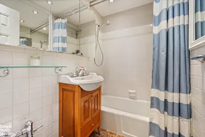 166 W 76th Street #1F, New York City, NY 10023 - Photo 3