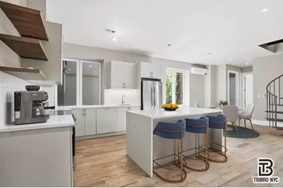 129 Russell Street #2R, New York City, NY 11222 - Photo 3