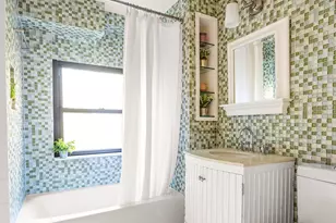 208 E Broadway, New York City, NY 10002 - Photo 11